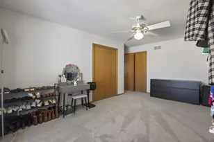 11405 Foxwoods Dr, Oak Lawn, IL 60453 - Photo 31