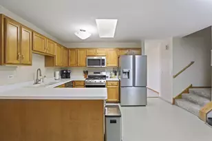 11405 Foxwoods Dr, Oak Lawn, IL 60453 - Photo 5