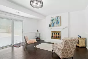 1318 Gail Dr, Buffalo Grove, IL 60089 - Photo 7