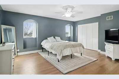 1318 Gail Drive, Buffalo Grove, IL 60089 - Photo 9