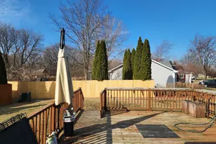 419 Driftwood Dr, Dekalb, IL 60115 - Photo 17