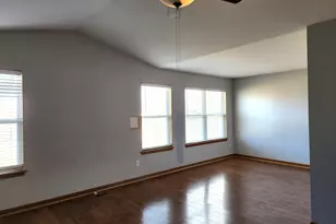 419 Driftwood Dr, Dekalb, IL 60115 - Photo 13