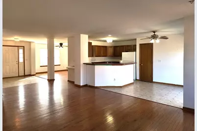 419 Driftwood Drive, Dekalb, IL 60115 - Photo 7