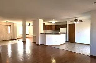 419 Driftwood Dr, Dekalb, IL 60115 - Photo 7