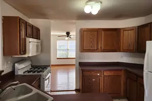 419 Driftwood Dr, Dekalb, IL 60115 - Photo 9