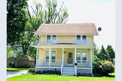 615 E Seminary Avenue, Hoopeston, IL 60942 - Photo 1