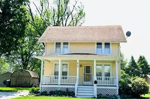 615 E Seminary Ave, Hoopeston, IL 60942 - Photo 1