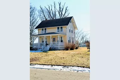 615 E Seminary Avenue, Hoopeston, IL 60942 - Photo 1