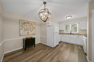 143 Tammy Ln, Lake Holiday, IL 60552 - Photo 7