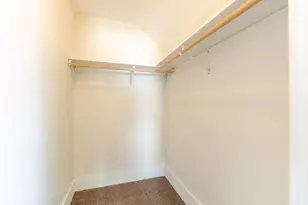 405 W High St, Sycamore, IL 60178 - Photo 27