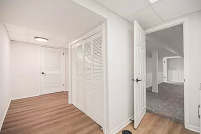 521 Pawnee Drive, Lake in the Hills, IL 60156 - Photo 25