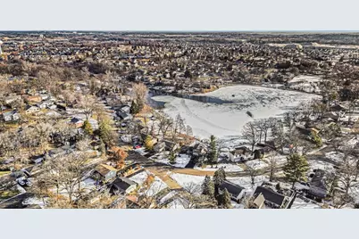 521 Pawnee Drive, Lake in the Hills, IL 60156 - Photo 5