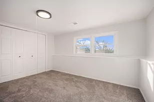 521 Pawnee Dr, Lake in the Hills, IL 60156 - Photo 23