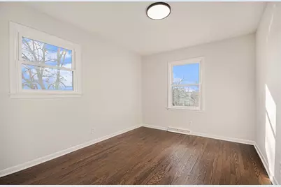 521 Pawnee Drive, Lake in the Hills, IL 60156 - Photo 17