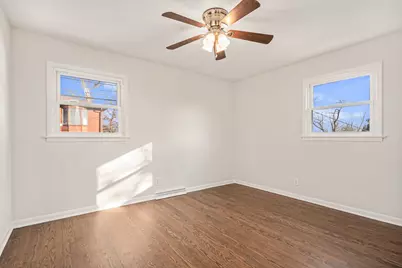 521 Pawnee Drive, Lake in the Hills, IL 60156 - Photo 15