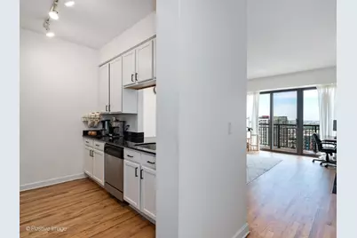 41 E 8th Street #2306, Chicago, IL 60605 - Photo 9