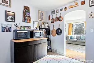 2110 Elim Ave, Zion, IL 60099 - Photo 9