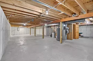 2018 Lafayette Dr, Belvidere, IL 61008 - Photo 27