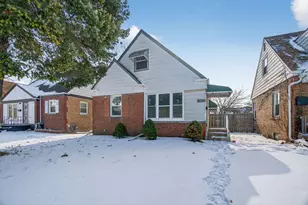 27 164th Pl, Calumet City, IL 60409 - Photo 1