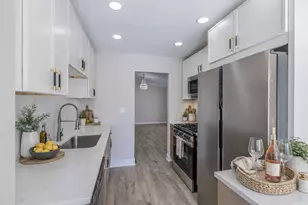 632 Weidner Rd, Buffalo Grove, IL 60089 - Photo 7