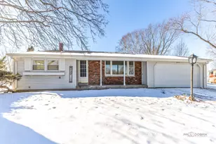 632 Weidner Rd, Buffalo Grove, IL 60089 - Photo 1