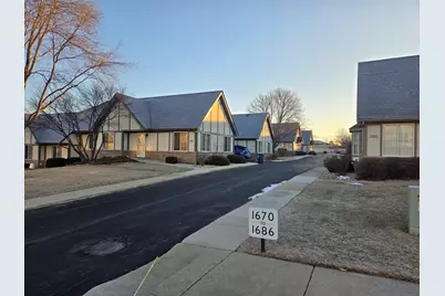 1684 Willow Circle Drive #1684, Crest Hill, IL 60403 - Photo 3