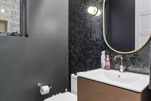 1936 N Wilmot Ave, Chicago, IL 60647 - Photo 11