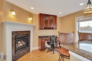 9521 S Sawyer Ave, Evergreen Park, IL 60805 - Photo 5