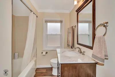 9521 S Sawyer Avenue, Evergreen Park, IL 60805 - Photo 15