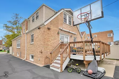 9521 S Sawyer Avenue, Evergreen Park, IL 60805 - Photo 25