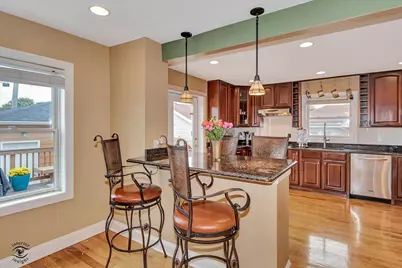 9521 S Sawyer Avenue, Evergreen Park, IL 60805 - Photo 11