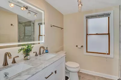 9521 S Sawyer Avenue, Evergreen Park, IL 60805 - Photo 13