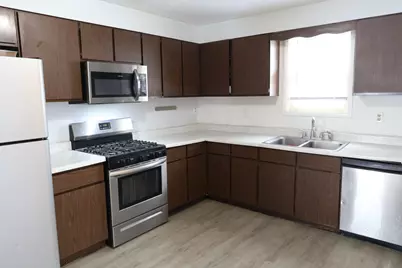 312 N Center Avenue, Bradley, IL 60915 - Photo 7