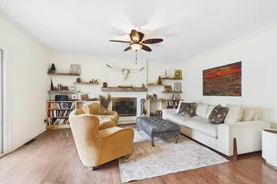 923 Mayfair Drive, Libertyville, IL 60048 - Photo 17