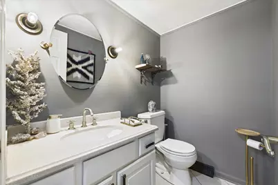 923 Mayfair Drive, Libertyville, IL 60048 - Photo 19