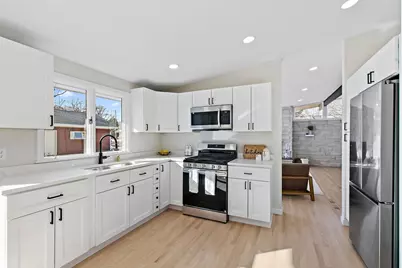 411 S 1st Street, Elburn, IL 60119 - Photo 9