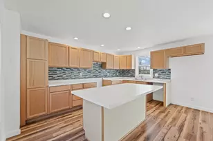 325 N Market St, Hoopeston, IL 60942 - Photo 9