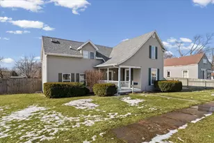 325 N Market St, Hoopeston, IL 60942 - Photo 3