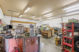 325 N Market St, Hoopeston, IL 60942 - Photo 29