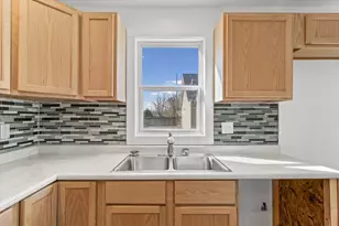 325 N Market St, Hoopeston, IL 60942 - Photo 11