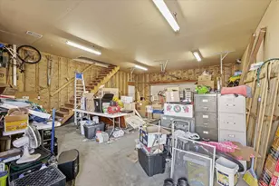 325 N Market St, Hoopeston, IL 60942 - Photo 25