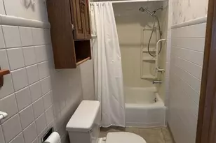 618 10th St, Peru, IL 61354 - Photo 7