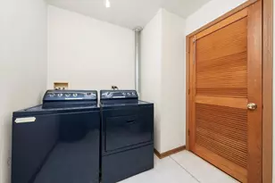 923 E Savannah Dr, Romeoville, IL 60446 - Photo 7