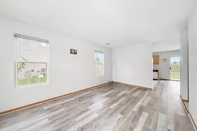 923 E Savannah Drive, Romeoville, IL 60446 - Photo 3