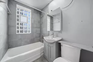 2429 W Farragut Ave, Chicago, IL 60625 - Photo 11