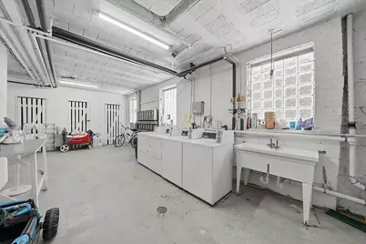 2429 W Farragut Avenue #2B, Chicago, IL 60625 - Photo 13