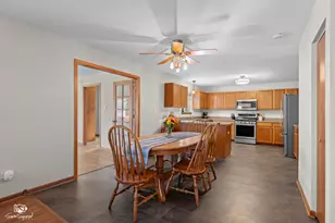 1064 N 129th Infantry Dr, Joliet, IL 60435 - Photo 15