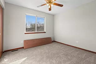 1064 N 129th Infantry Dr, Joliet, IL 60435 - Photo 35