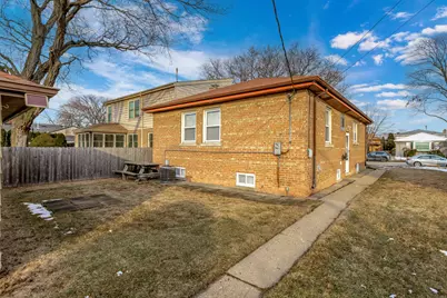 7444 Keeler Avenue, Skokie, IL 60076 - Photo 31