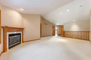 160 Nelson Pkwy, Cherry Valley, IL 61016 - Photo 5